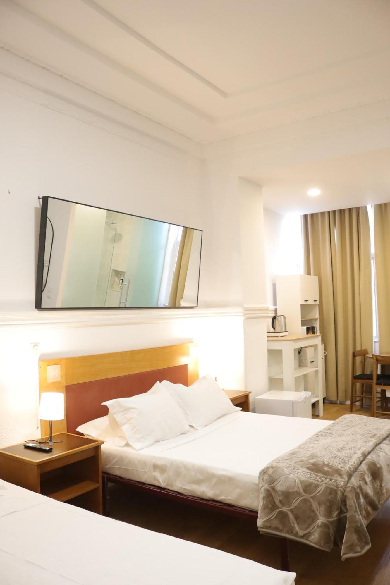 Midis - Local Accommodation Lisbon Exterior photo